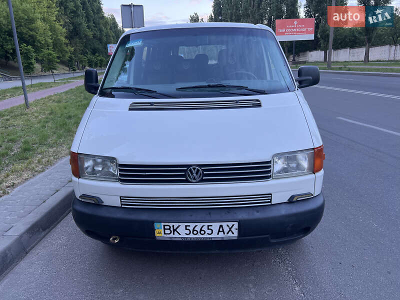 Минивэн Volkswagen Transporter 2001 в 