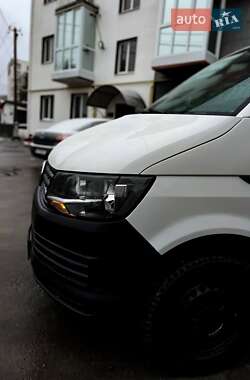 Мінівен Volkswagen Transporter 2016 в 