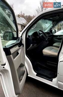 Мінівен Volkswagen Transporter 2016 в 
