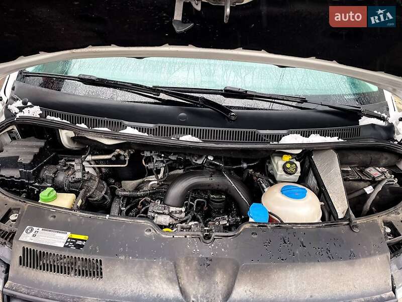 Минивэн Volkswagen Transporter 2016 в Дубно