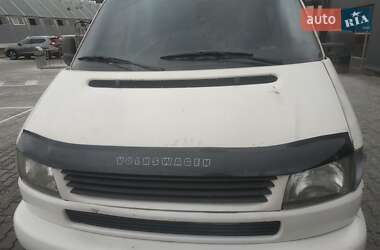 Минивэн Volkswagen Transporter 2000 в 