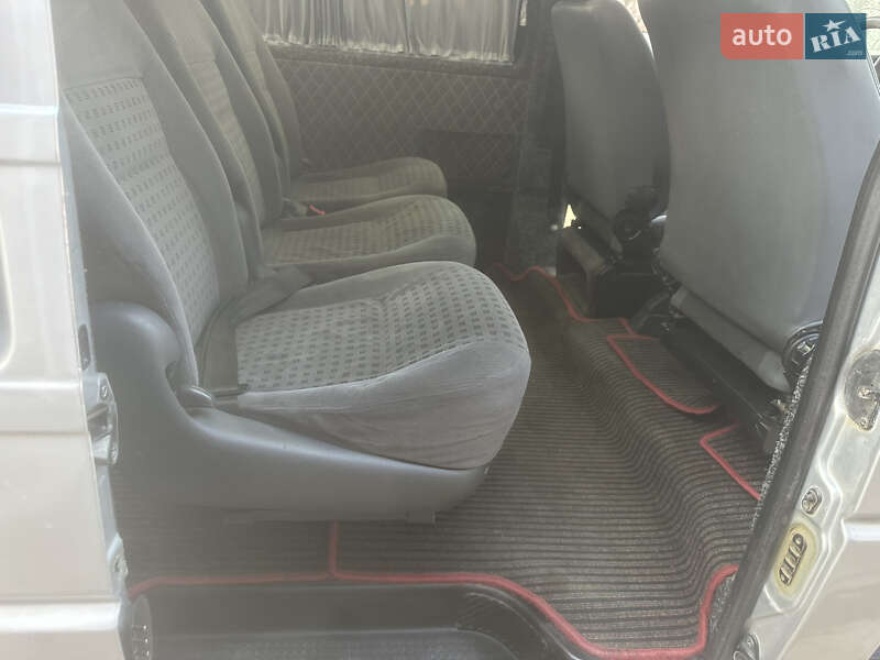 Минивэн Volkswagen Transporter 2003 в Черновцах