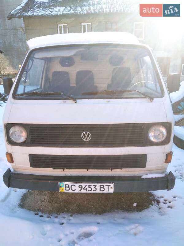 Грузовой фургон Volkswagen Transporter 1988 в Сколе