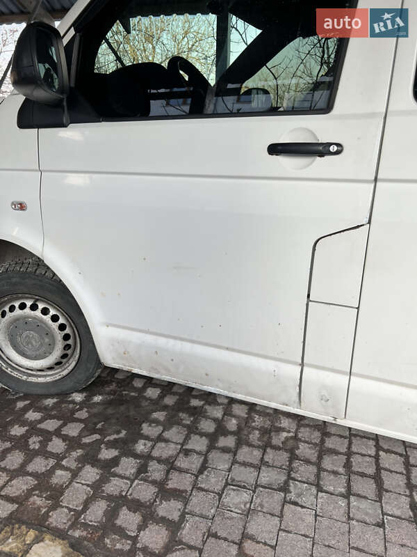 Вантажопасажирський фургон Volkswagen Transporter 2010 в Дніпрі