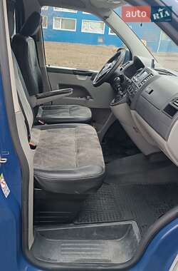 Минивэн Volkswagen Transporter 2011 в 