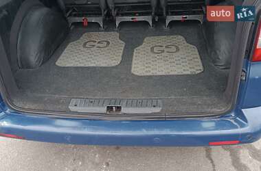 Минивэн Volkswagen Transporter 2011 в 