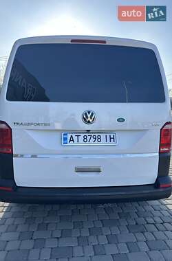 Минивэн Volkswagen Transporter 2017 в 