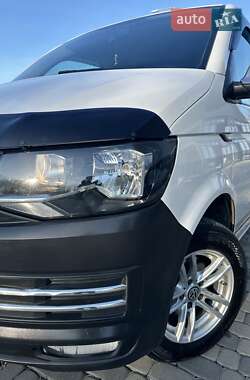 Минивэн Volkswagen Transporter 2017 в 