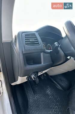 Минивэн Volkswagen Transporter 2017 в 