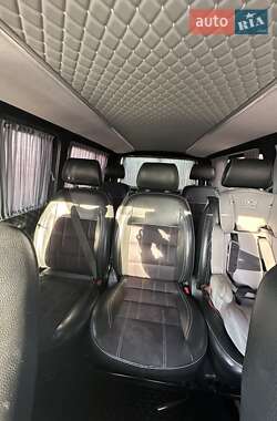 Минивэн Volkswagen Transporter 2017 в 