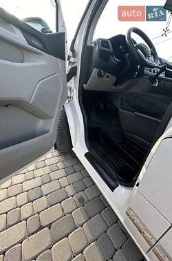 Минивэн Volkswagen Transporter 2017 в 