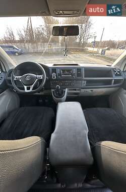 Минивэн Volkswagen Transporter 2017 в 