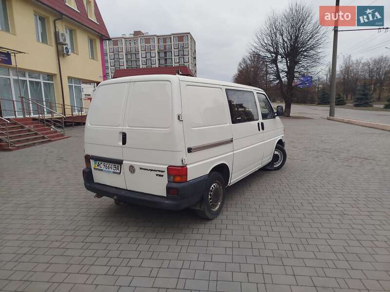 Минивэн Volkswagen Transporter 2000 в Луцке