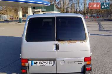 Минивэн Volkswagen Transporter 2002 в 