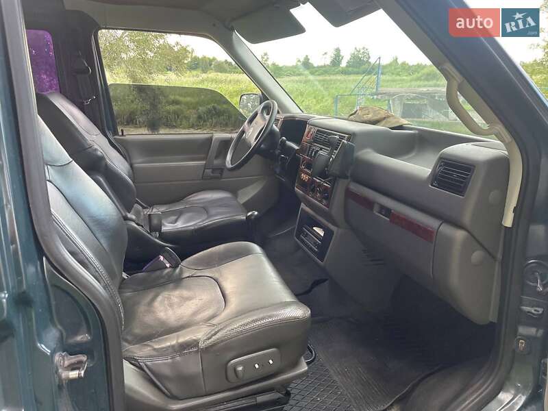 Минивэн Volkswagen Transporter 2002 в Киеве