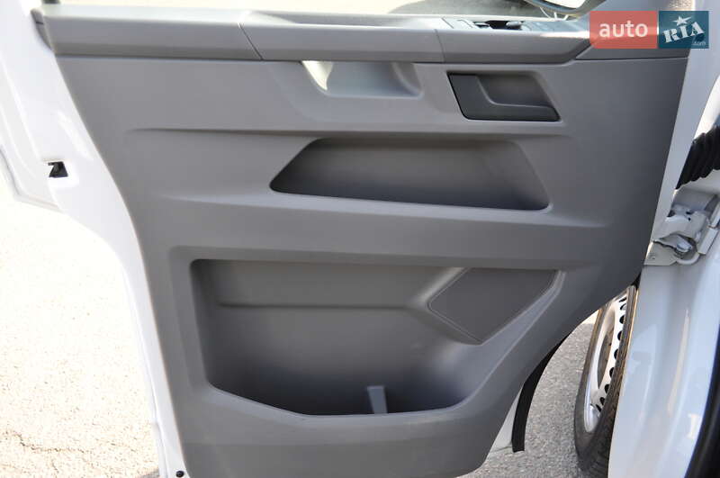 Вантажний фургон Volkswagen Transporter 2020 в Києві