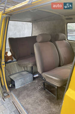 Минивэн Volkswagen Transporter 1986 в 