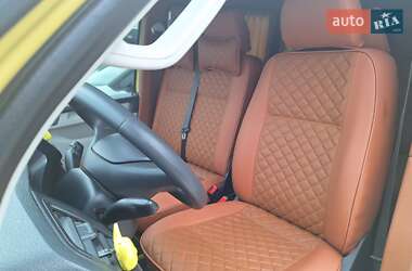 Минивэн Volkswagen Transporter 2016 в 