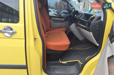 Минивэн Volkswagen Transporter 2016 в 