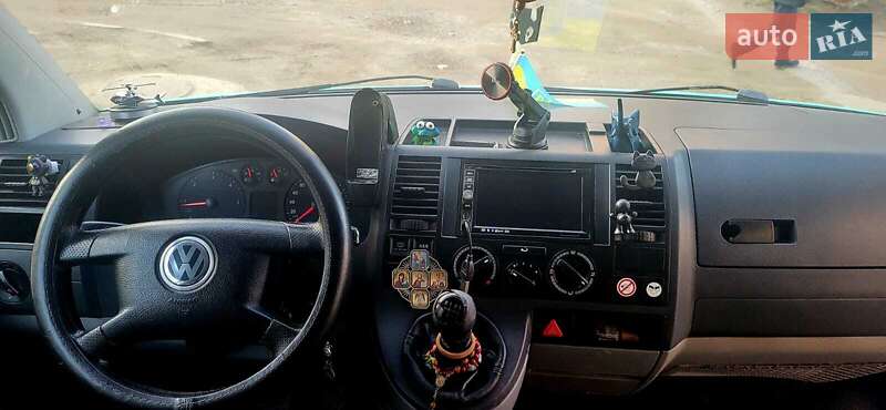 Мінівен Volkswagen Transporter 2004 в 