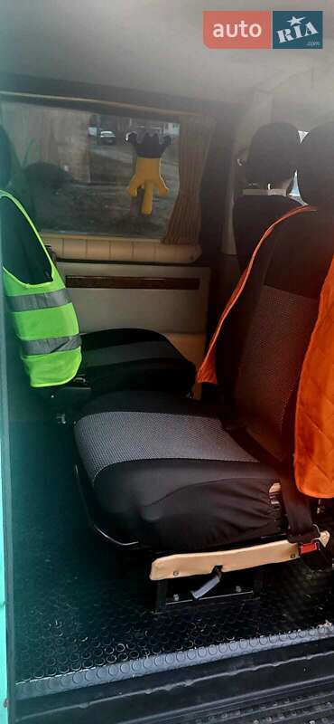 Минивэн Volkswagen Transporter 2004 в Николаеве