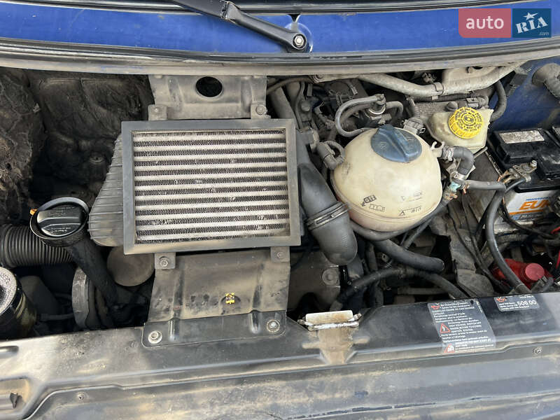 Мінівен Volkswagen Transporter 2002 в Львові фото 17 Мінівен Volkswagen Transporter 2002 в Львові