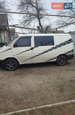 Грузовой фургон Volkswagen Transporter 2001 в Светловодске