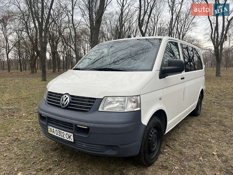 Минивэн Volkswagen Transporter 2009 в 