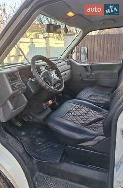 Мінівен Volkswagen Transporter 2000 в 