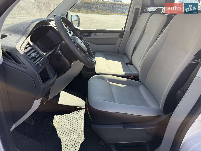 Грузовой фургон Volkswagen Transporter 2017 в Тячеве