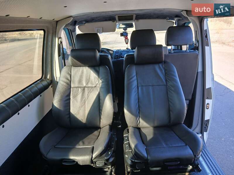 Минивэн Volkswagen Transporter 2005 в Ивано-Франковске