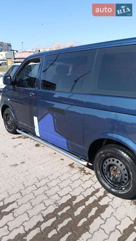 Минивэн Volkswagen Transporter 2004 в Львове