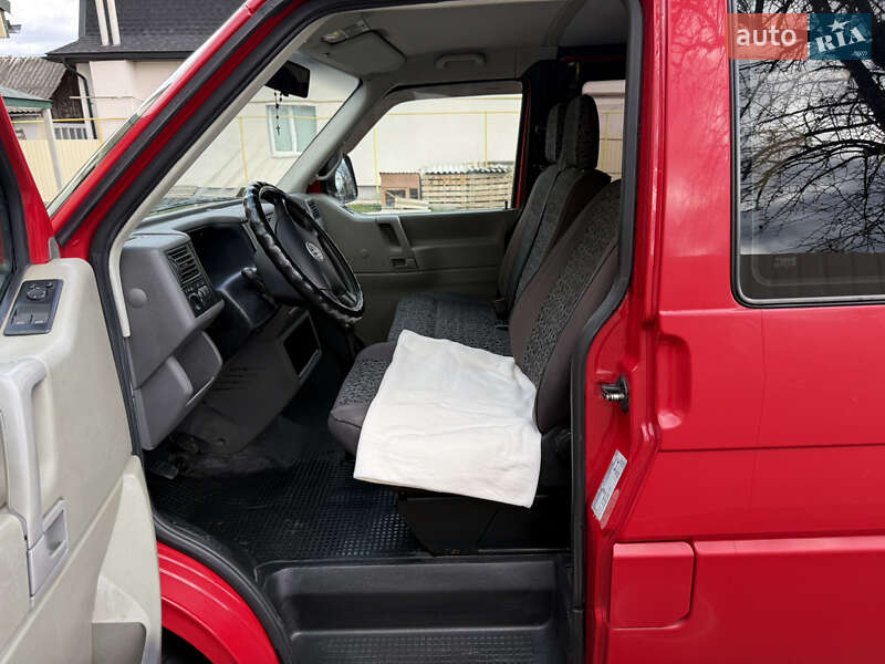Мінівен Volkswagen Transporter 2003 в Делятині
