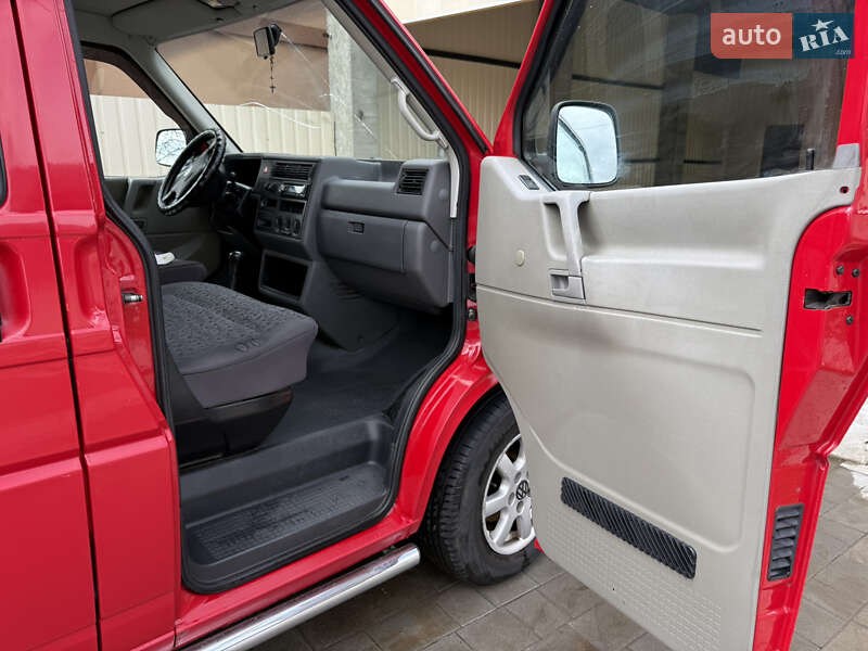 Мінівен Volkswagen Transporter 2003 в Делятині