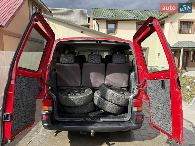 Мінівен Volkswagen Transporter 2003 в Делятині