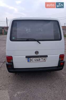 Мінівен Volkswagen Transporter 2000 в 