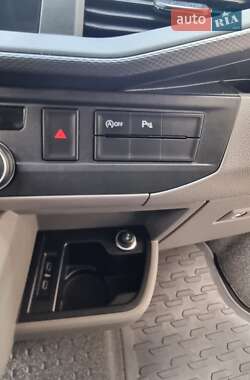 Грузовой фургон Volkswagen Transporter 2020 в 