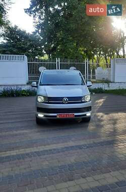 Минивэн Volkswagen Transporter 2016 в 