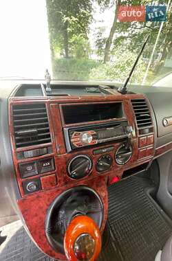 Минивэн Volkswagen Transporter 2004 в 