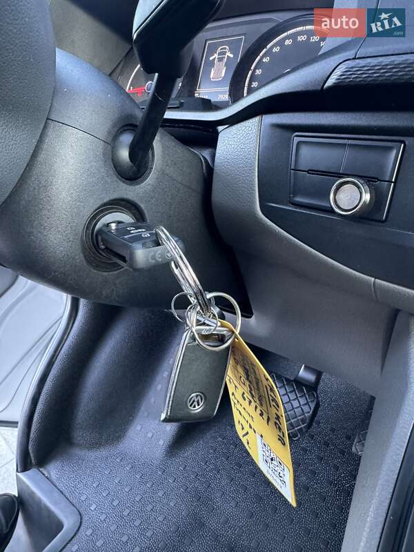 Вантажний фургон Volkswagen Transporter 2020 в Любомлі