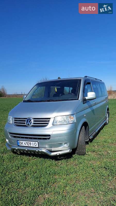 Минивэн Volkswagen Transporter 2006 в 