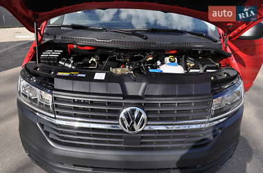 Вантажний фургон Volkswagen Transporter 2021 в 