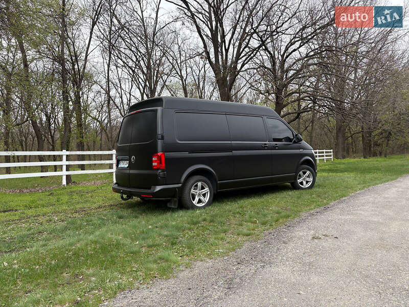 Вантажний фургон Volkswagen Transporter 2018 в Дніпрі