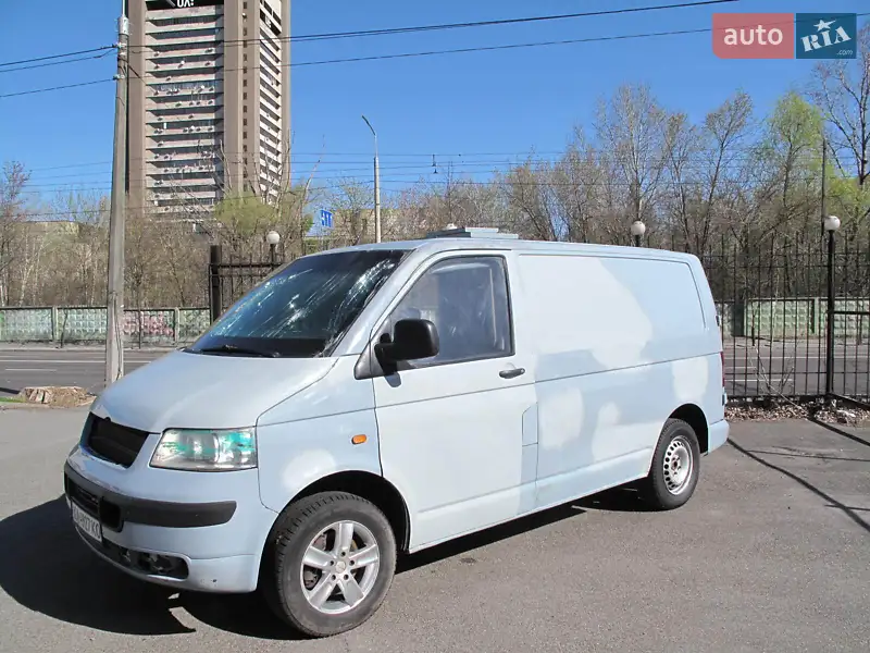 Грузопассажирский фургон Volkswagen Transporter 2004 в 