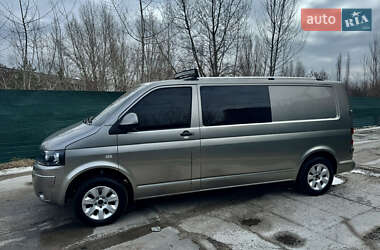 Минивэн Volkswagen Transporter 2010 в 