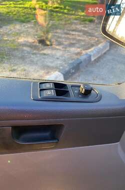 Минивэн Volkswagen Transporter 2006 в 