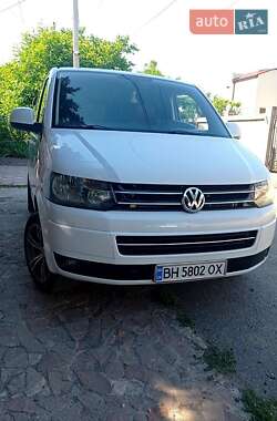 Минивэн Volkswagen Transporter 2010 в 