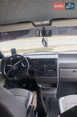 Минивэн Volkswagen Transporter 2000 в 
