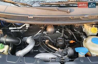Минивэн Volkswagen Transporter 2005 в 