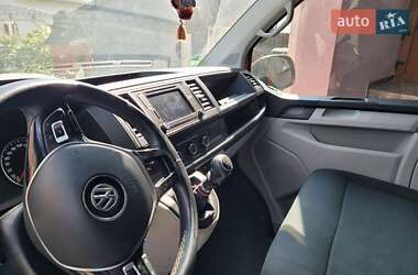 Минивэн Volkswagen Transporter 2017 в 
